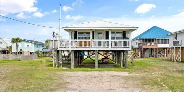 2124 Bienville Blvd
