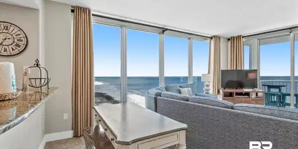 521 W Beach Boulevard