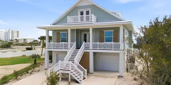 425 Gulfview Lane