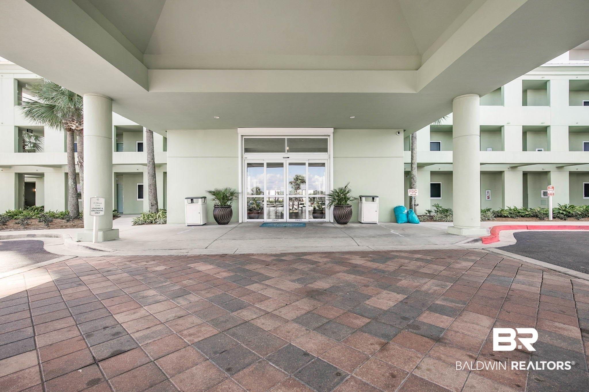 Image 4: Avalon Tower entry