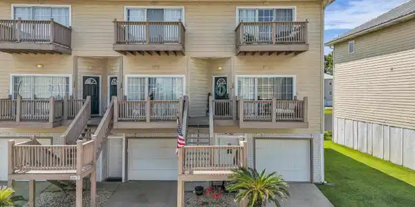 4 Yacht Club Drive