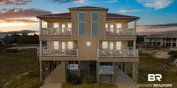6697 Beach Shore Drive