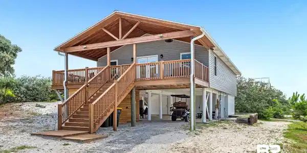 581 Gulf View Drive