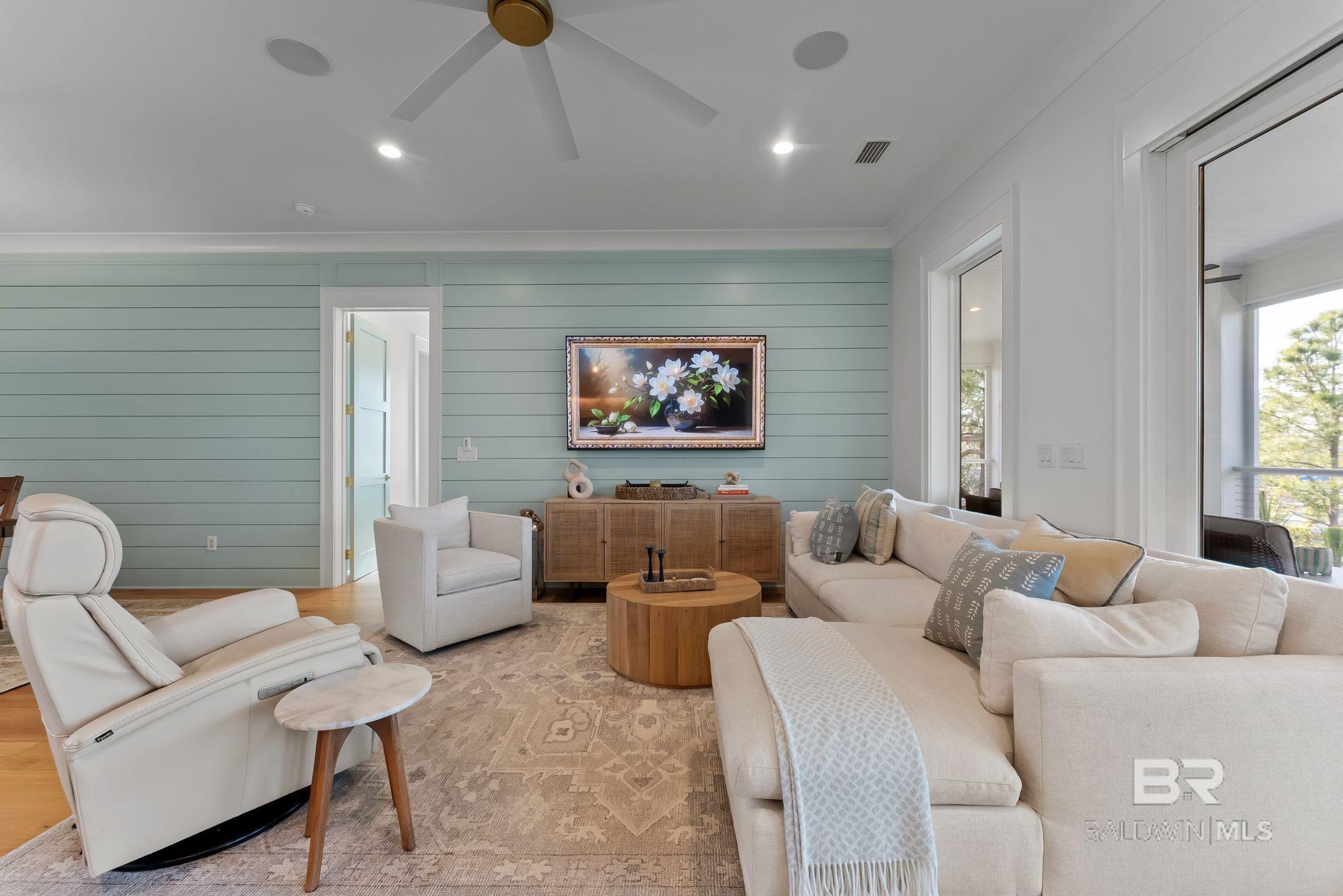 Image 3: Main Living Area