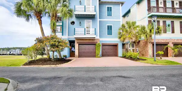 3965 Lafitte Boulevard