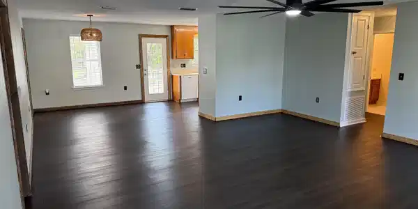 Image 3: LivingRoom/Dining Room