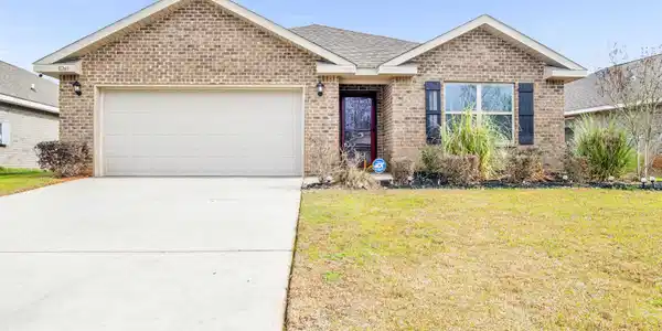 8263 Irwin Loop