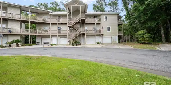 4 Yacht Club Drive