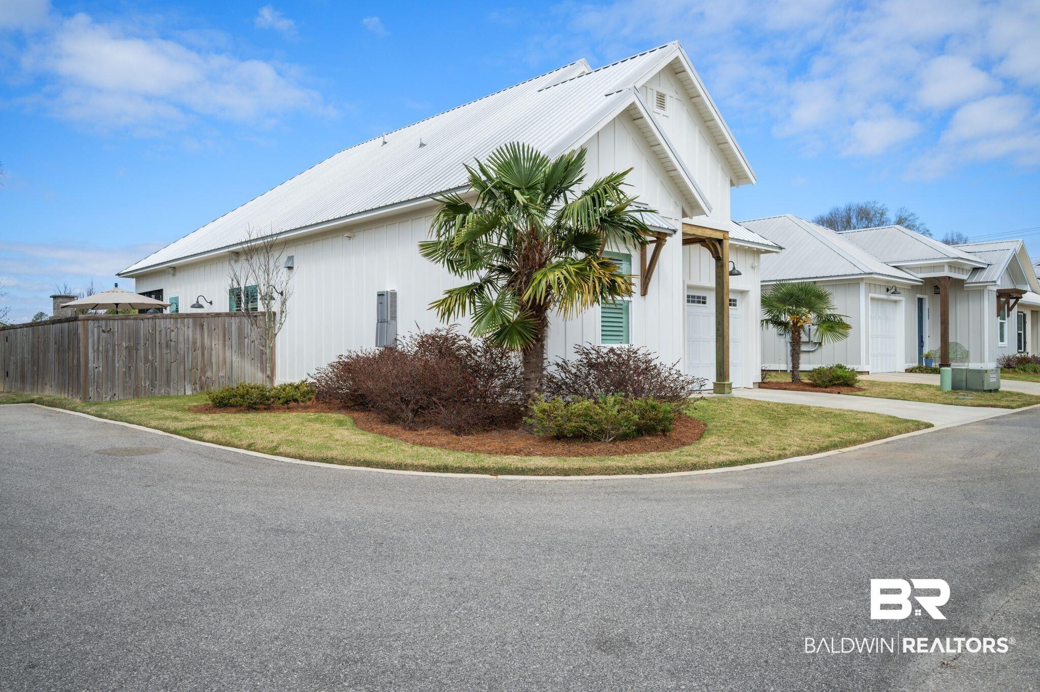 Image 2: Corner Lot