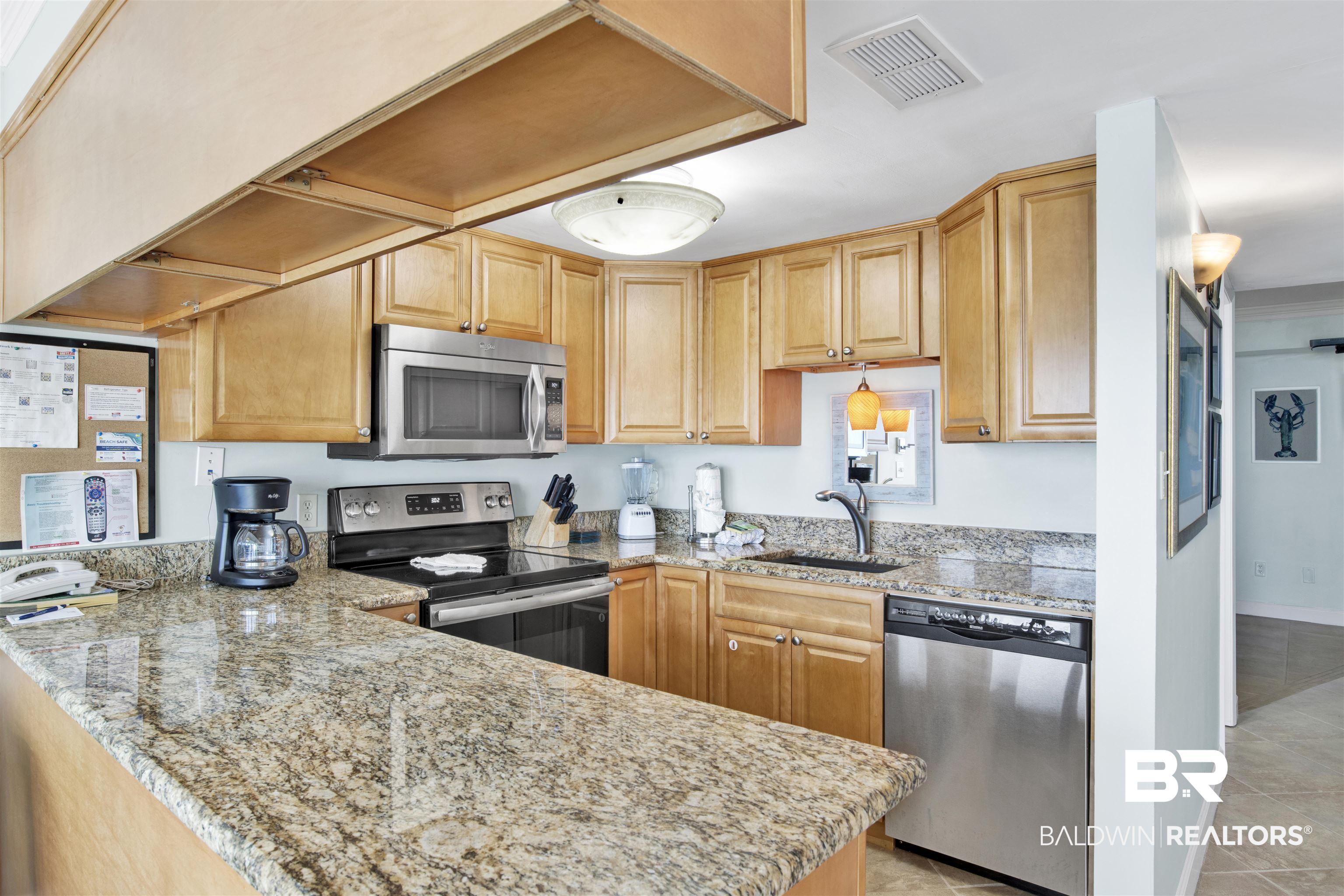 Image 3: New countertops and cabinetry 2013. All appliances are no older than 2013.