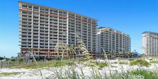 527 Beach Club Trail