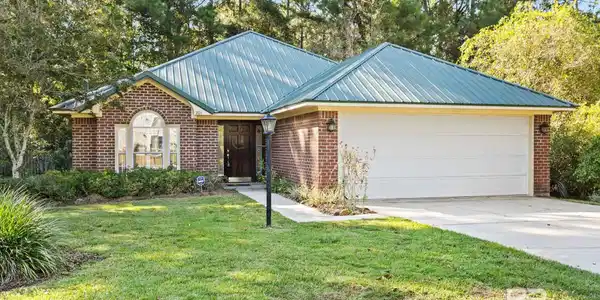 201 Bradbury Circle