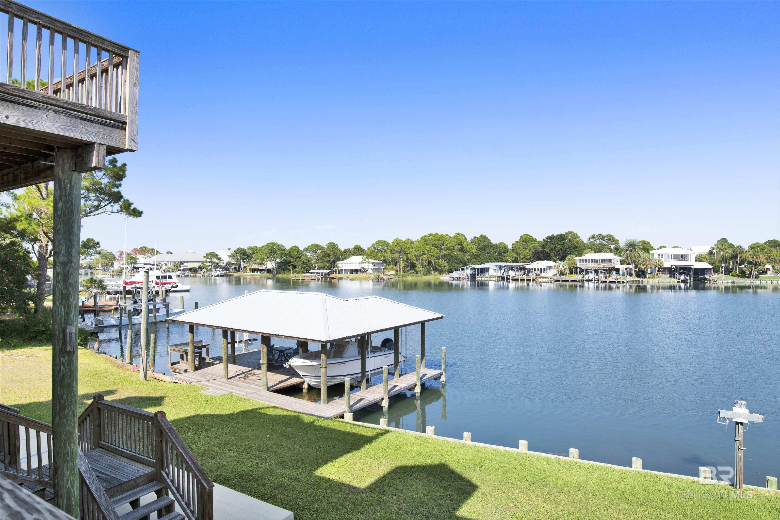 Image 3: Dock