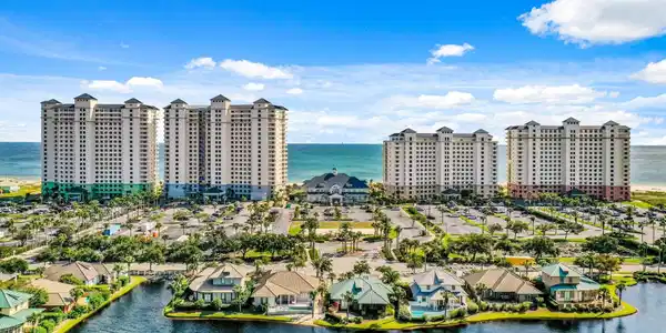 527 Beach Club Trail