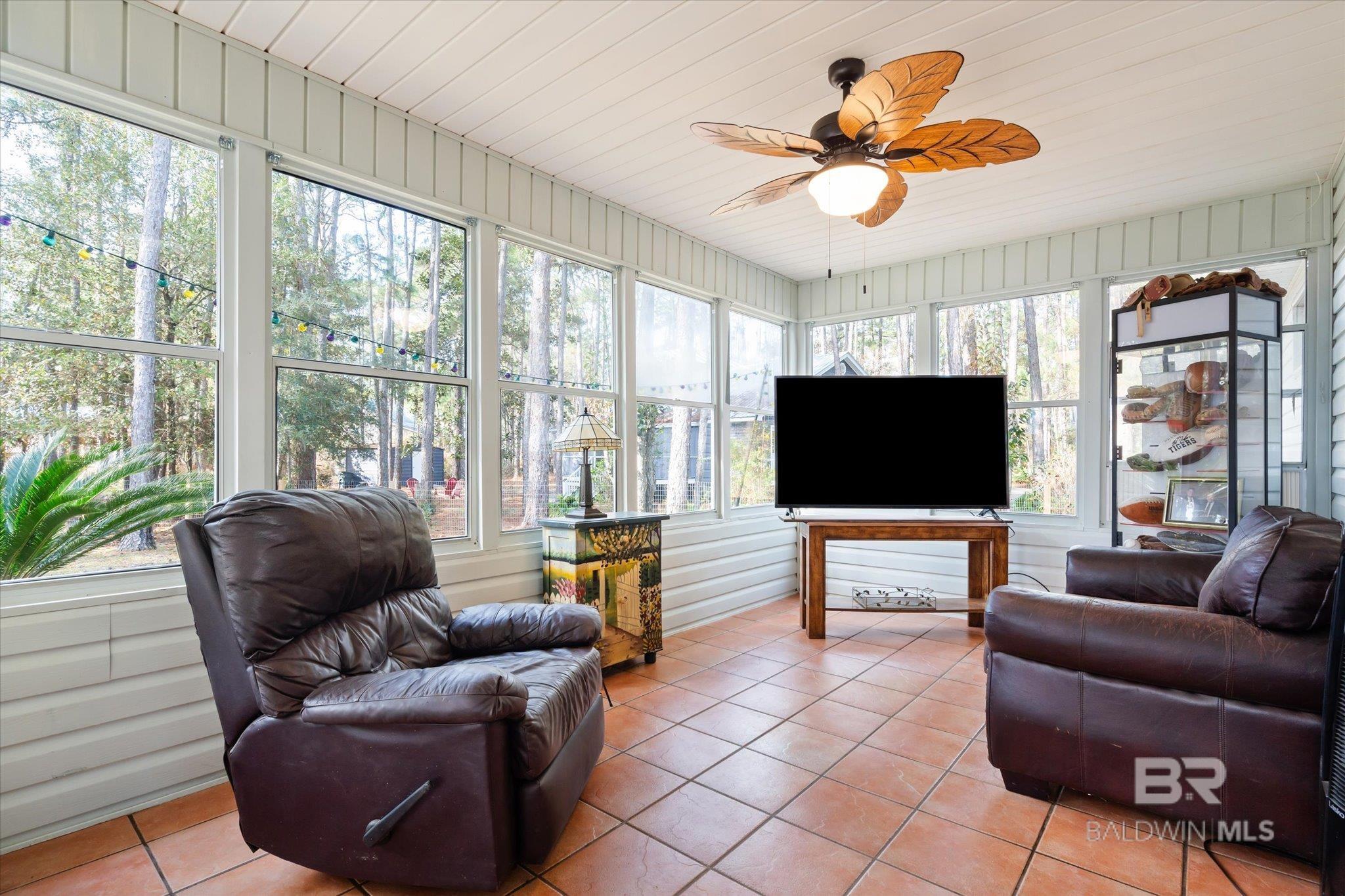 Image 4: Sun Room