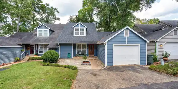 14 Lake Shore Drive