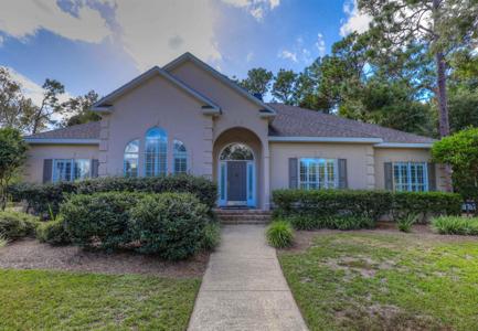213 South Drive