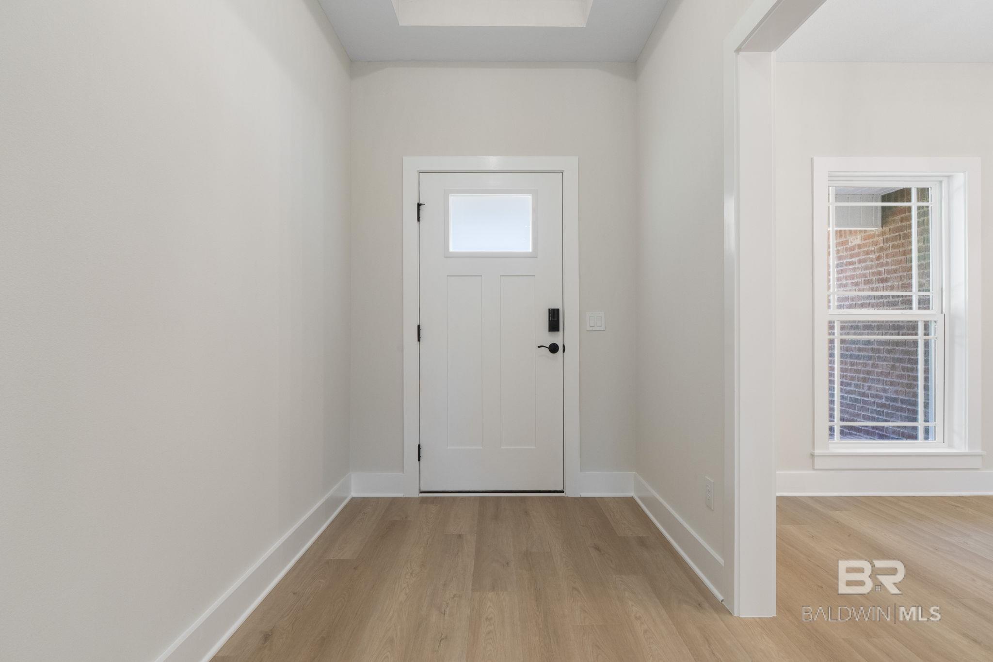 Image 4: Entry