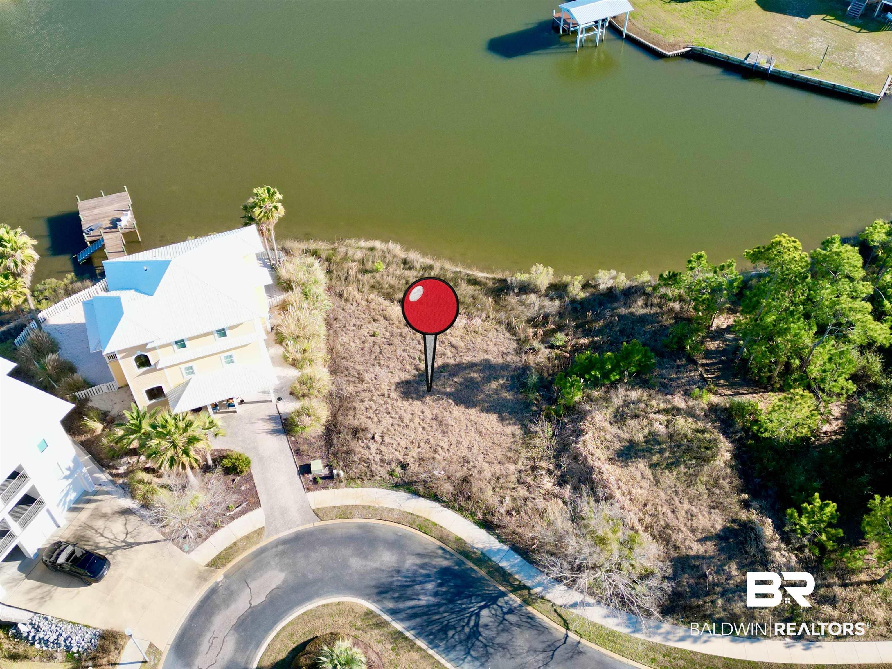 Image 4: Bird's eye view of a large body of water