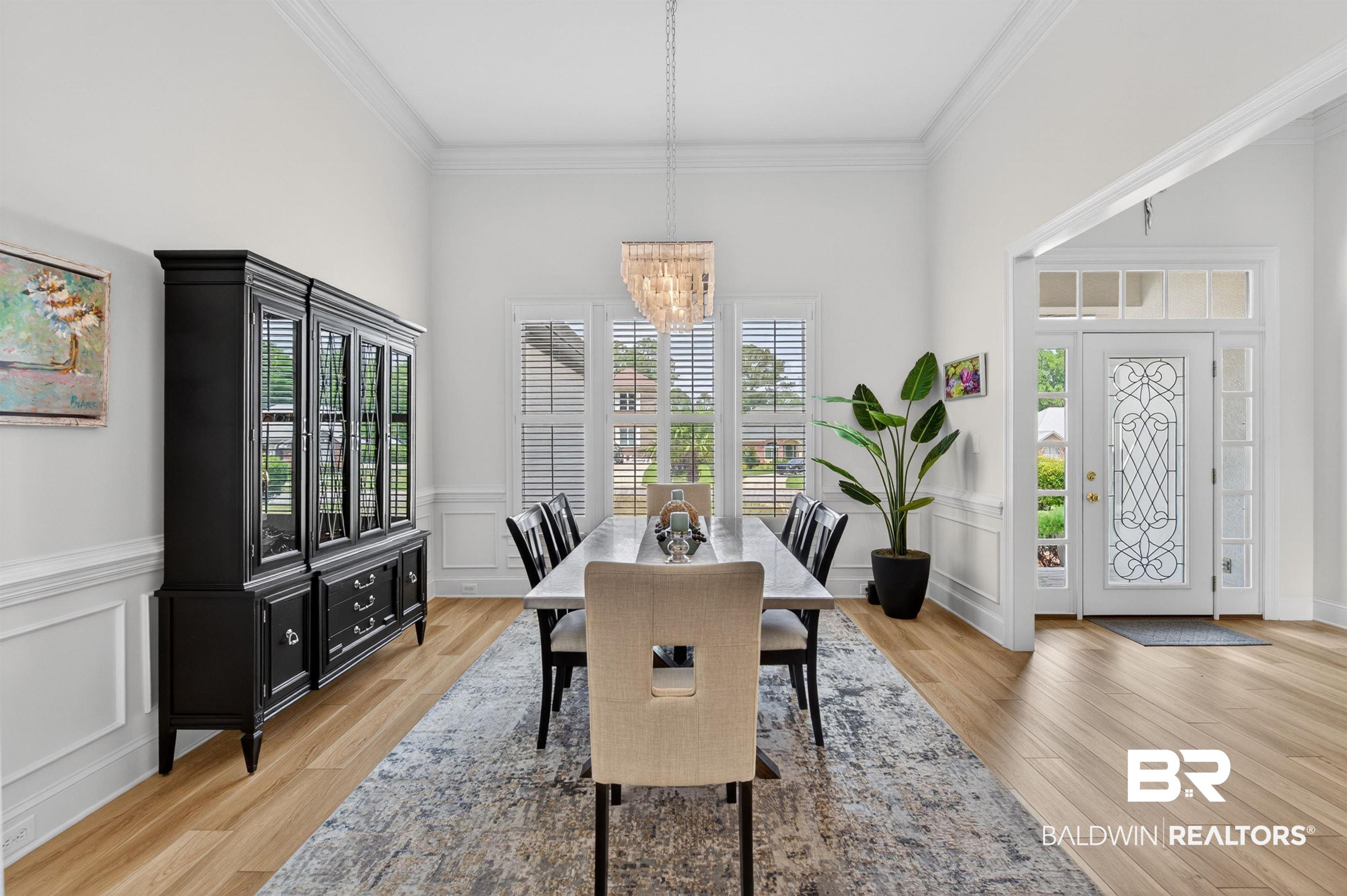 Image 3: Dining Room