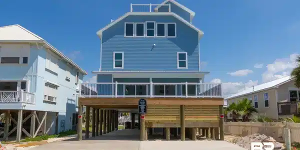 332 W Beach Boulevard