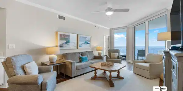 Image 3: Living Overview