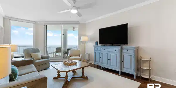Image 4: Amazing Views from Living Rm