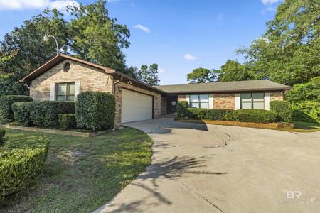 102 Jewel Circle