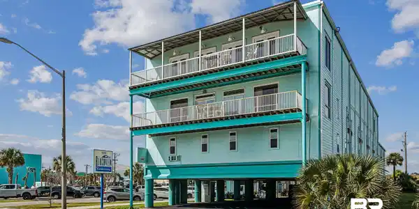 200 E Beach Boulevard