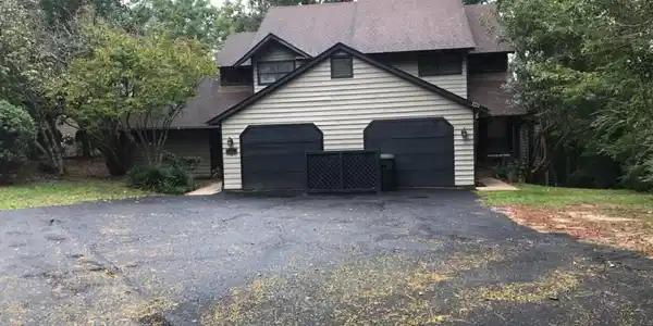 32 Lake Shore Drive