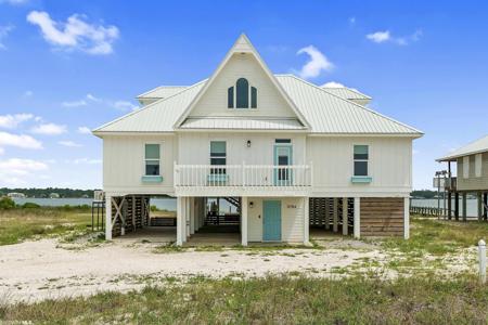 2764 Beach Blvd