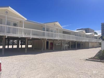1118 W Beach Boulevard