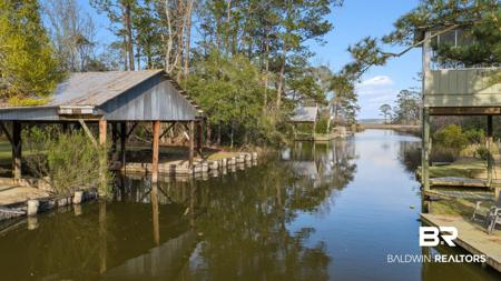 10225 Bayou Circle