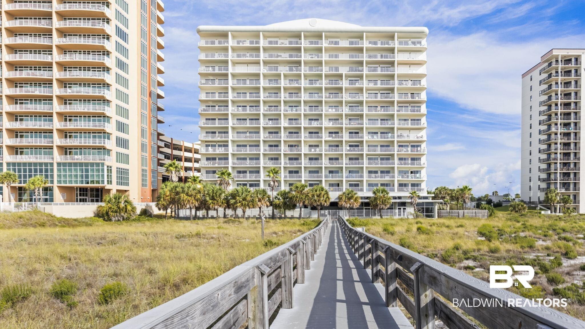 Image 2: View of apartment building / complex