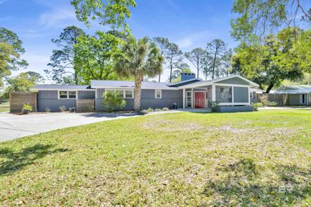 1304 W Fairway Drive