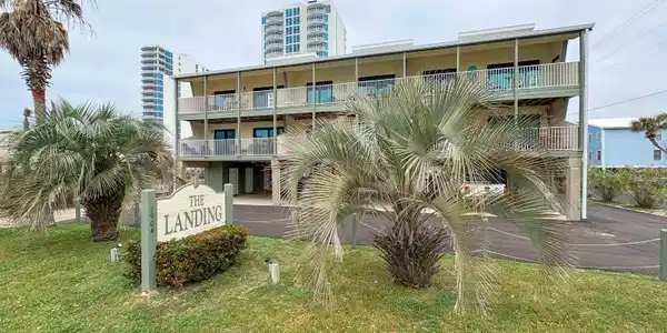 1904 W Beach Boulevard