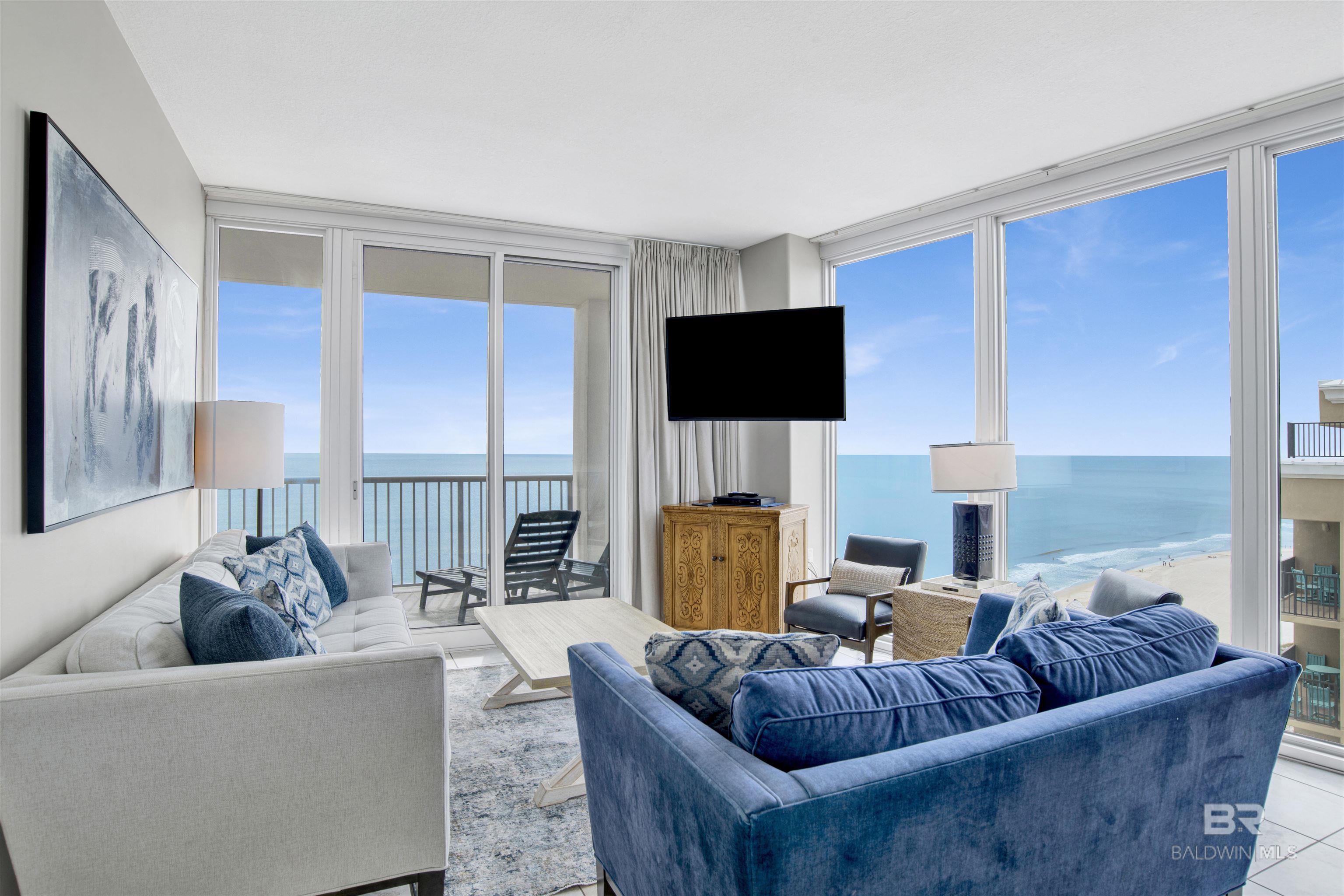 Image 3: Living Room