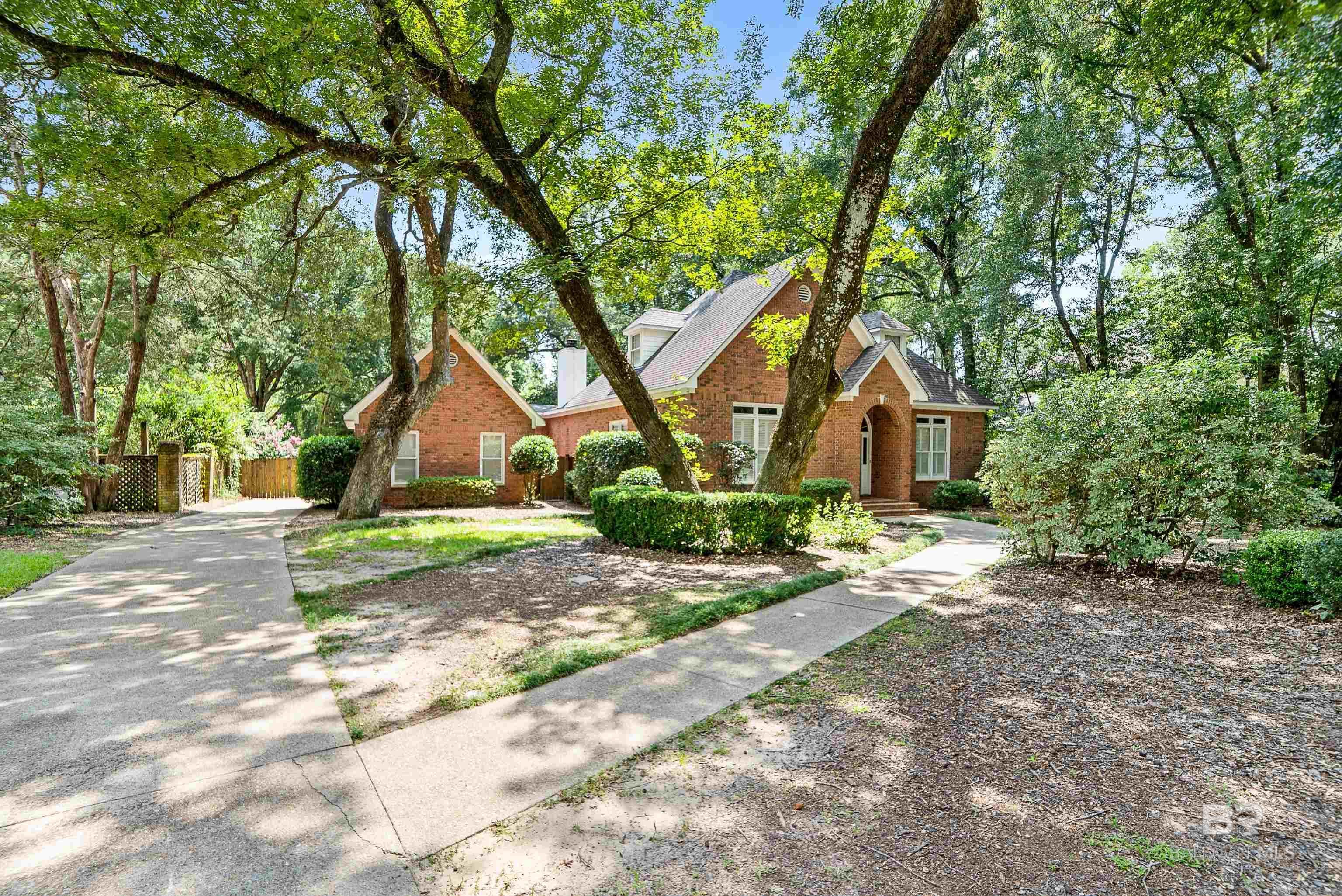 Image 2: Driveway & Sidewalk