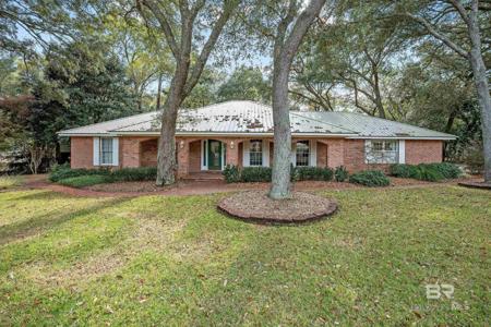 2146 Club House Drive