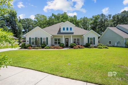 324 Nandina Loop