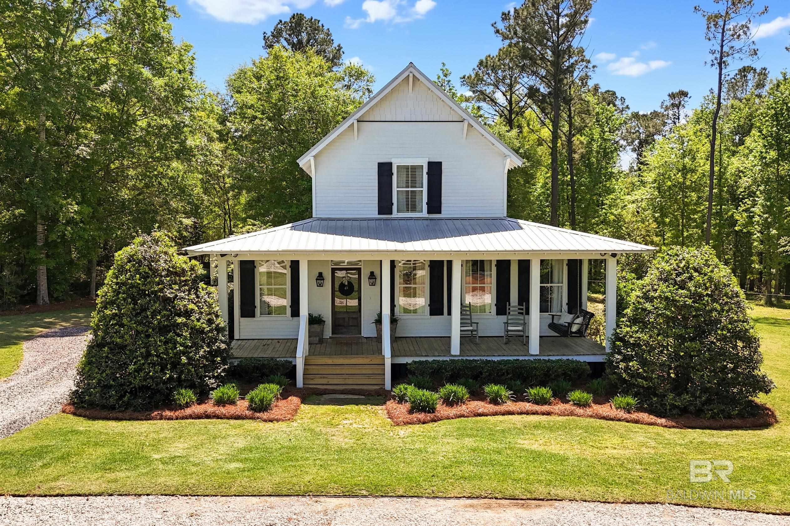 Image 3: Front Of Structure