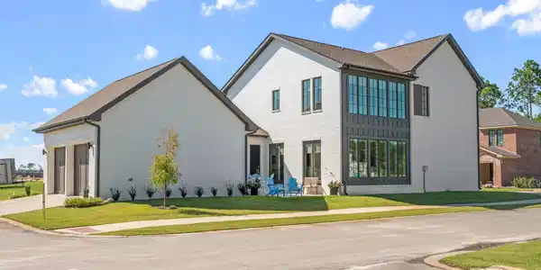 902 Inlet Circle