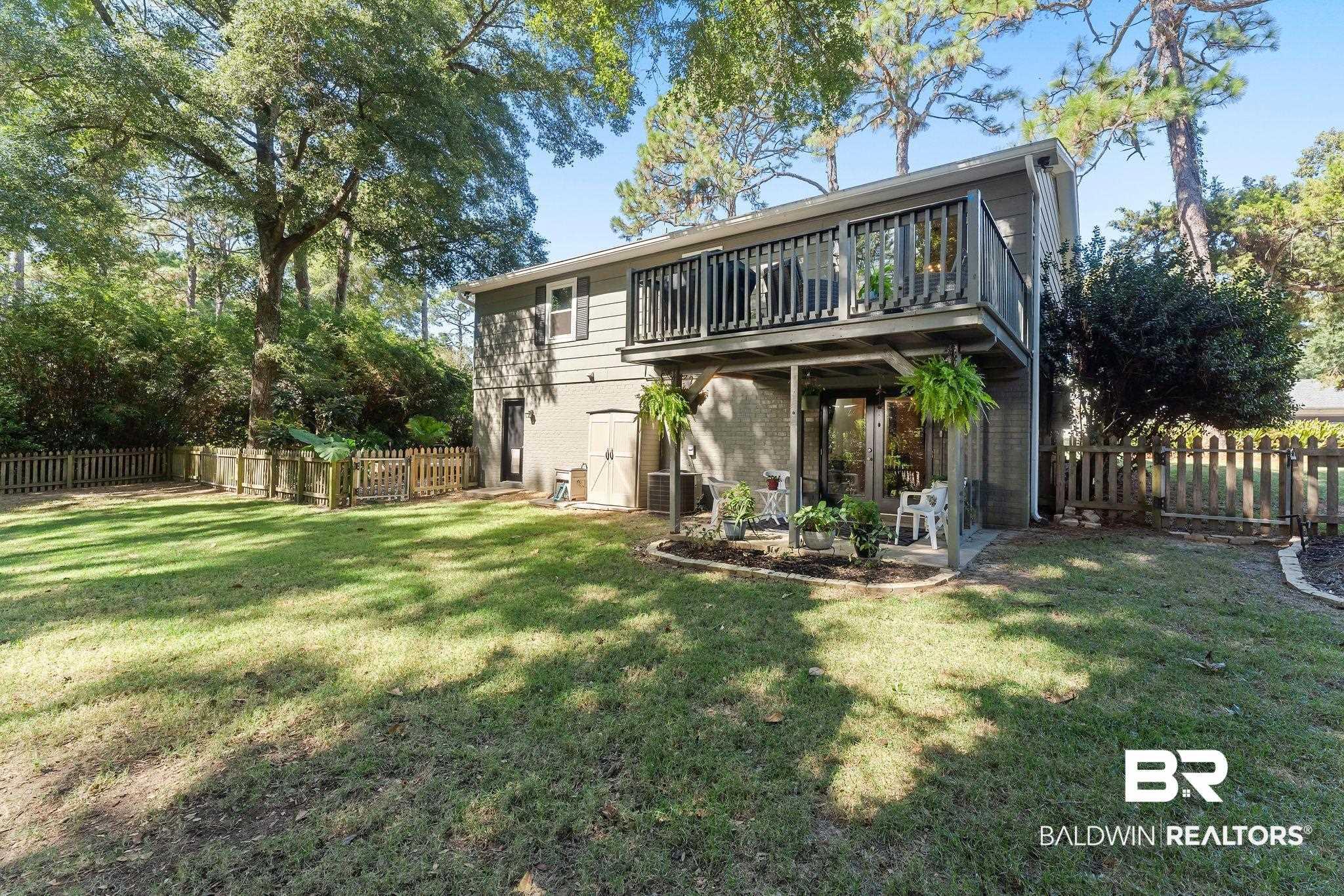 Image 4: Large Private Backyard