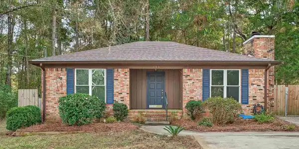 103 Willowbrook Circle