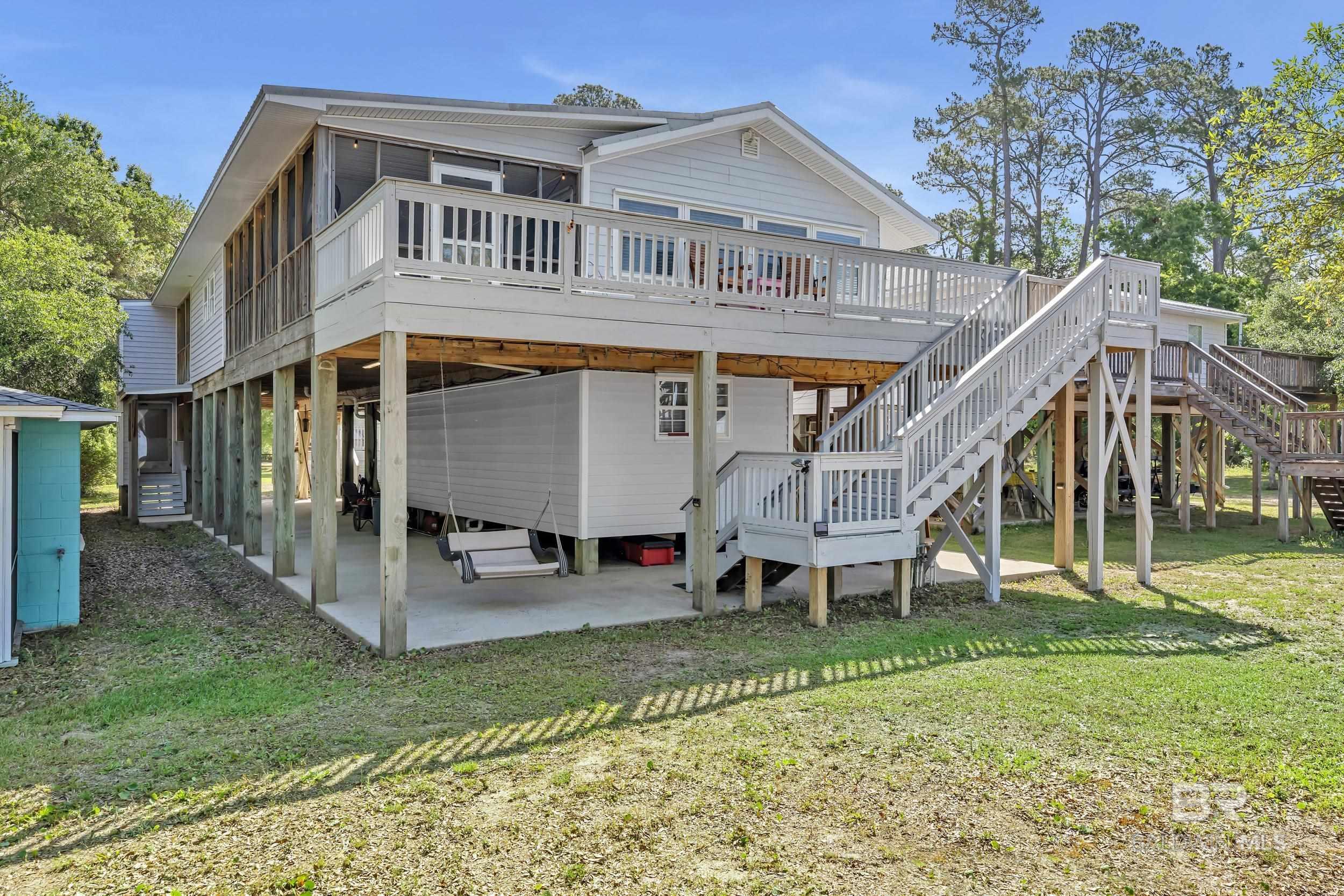Image 4: Back Of Structure