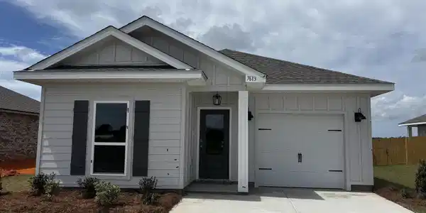 7613 Courant Circle
