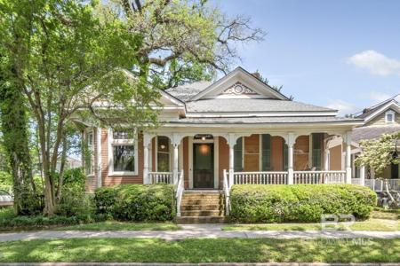 7 Common Street