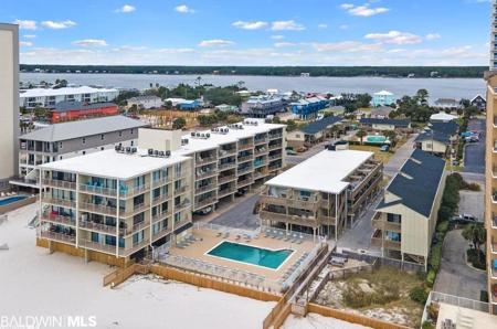 1027 Beach Boulevard