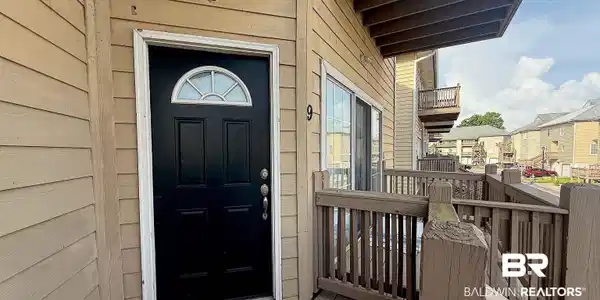 4 Yacht Club Drive