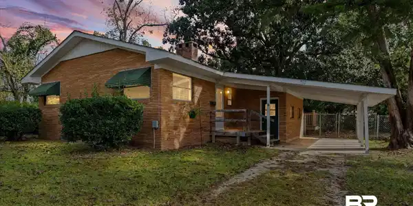 359 Wisteria Street